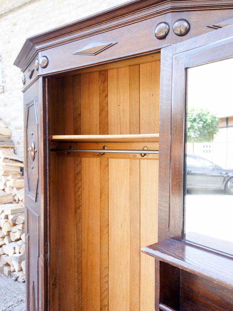 Antiker Garderobenschrank Mit Spiegel