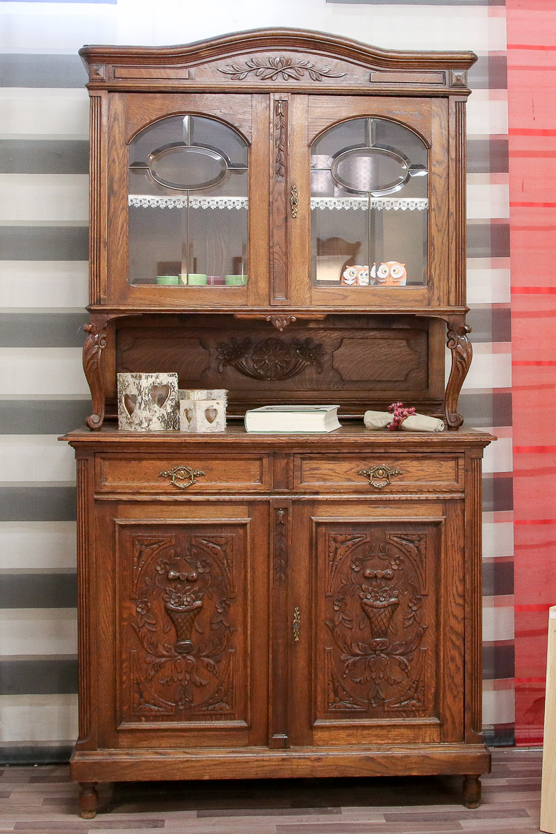 Jugendstil Küchenschrank mit Brotfach, Schubladen und Türen | Wohnkultour