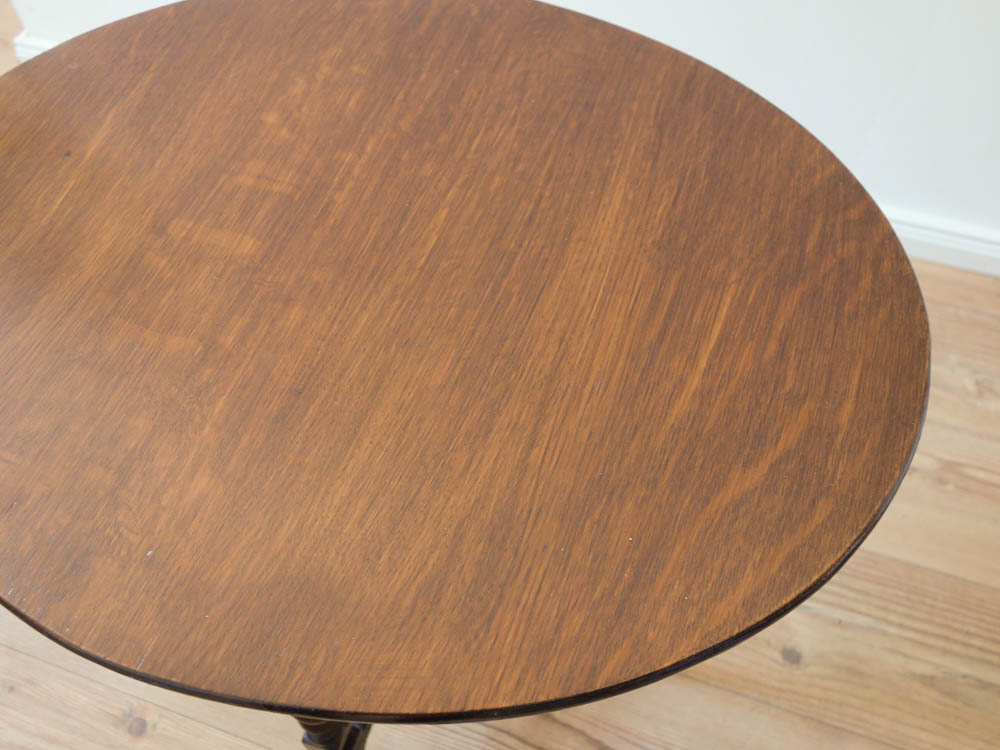 Beistelltisch zusammenklappbar in Eiche um 1920 | Wohnkultour