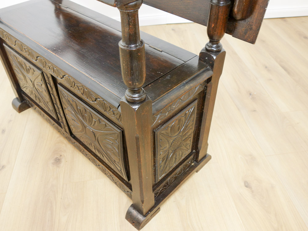 Antike Bank mit drei Funktionen Sitzbank, Tisch, Truhe