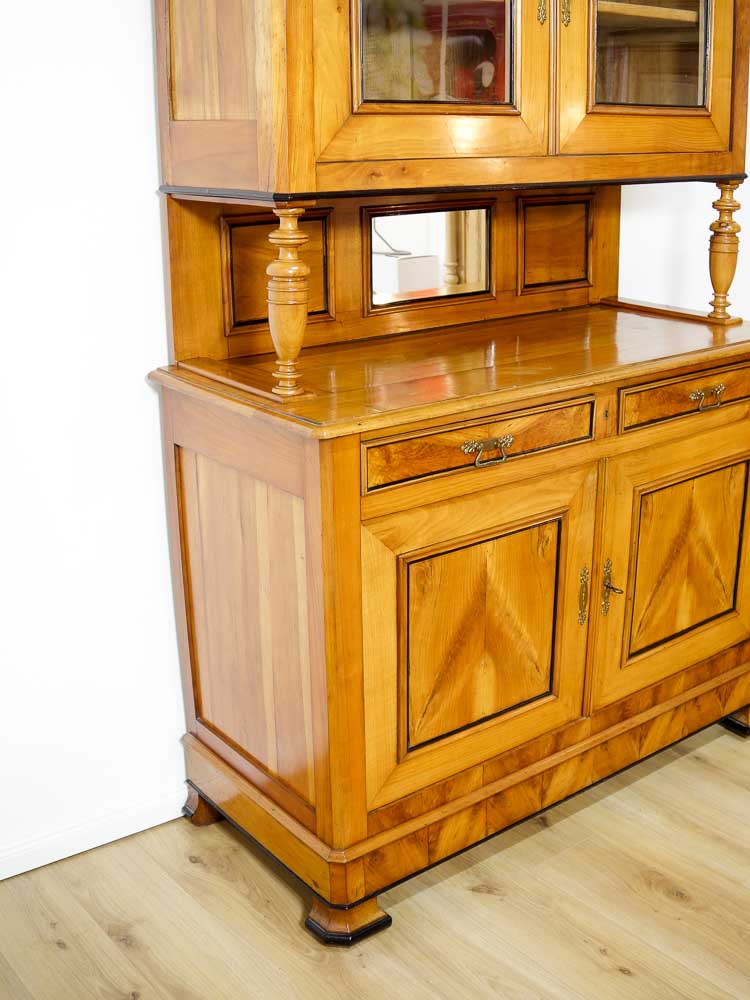 Küchenschrank Buffet antik in Kirschholz - wohnfertig restauriert