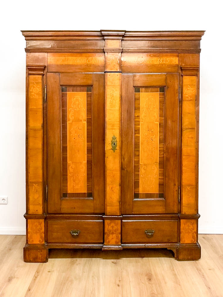 Dielenschrank aus der Zeit um 1780