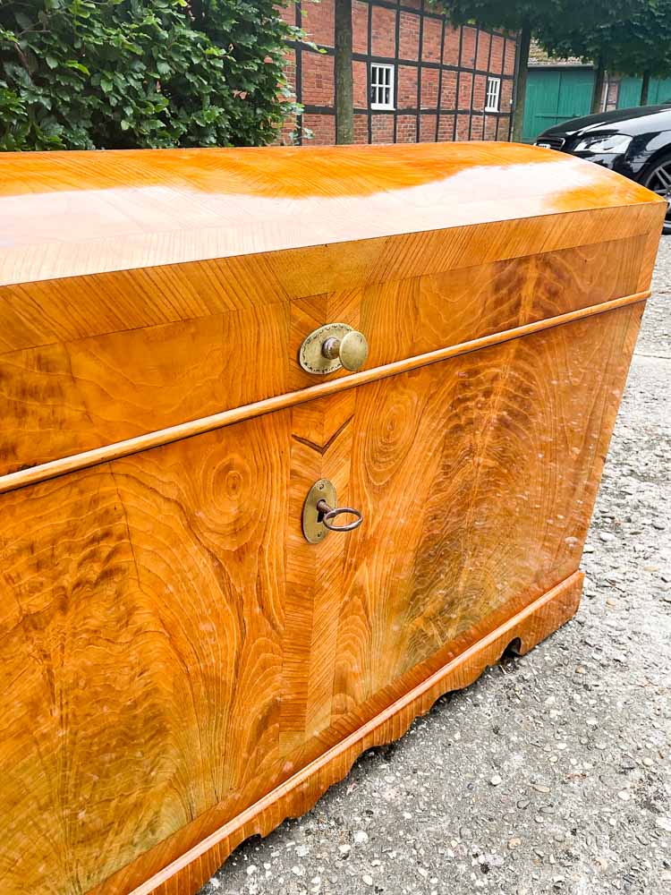 Antike Biedermeier Truhe in Esche – Bild 8