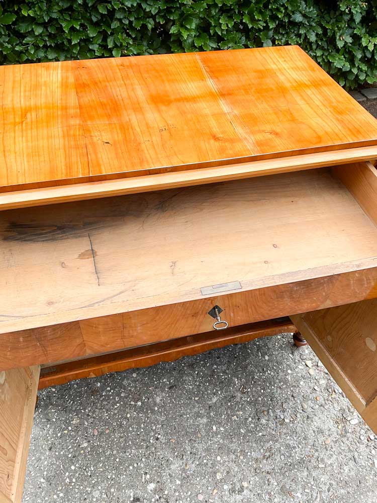 Biedermeier Halbschrank aus Kirschholz – Bild 4