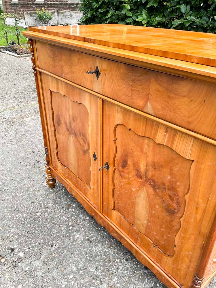 Biedermeier Halbschrank aus Kirschholz – Bild 5