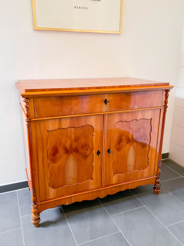 Biedermeier Halbschrank aus Kirschholz – Bild 17